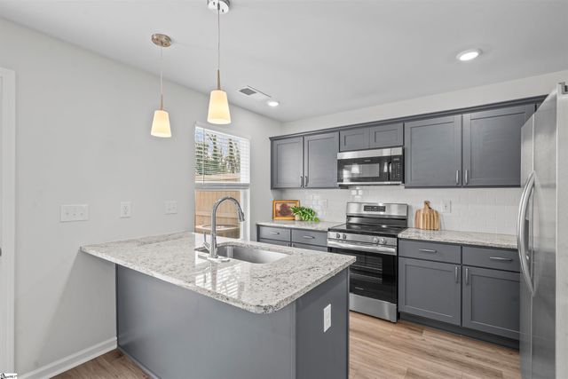 668 Blossom Run, Spartanburg, SC 29307