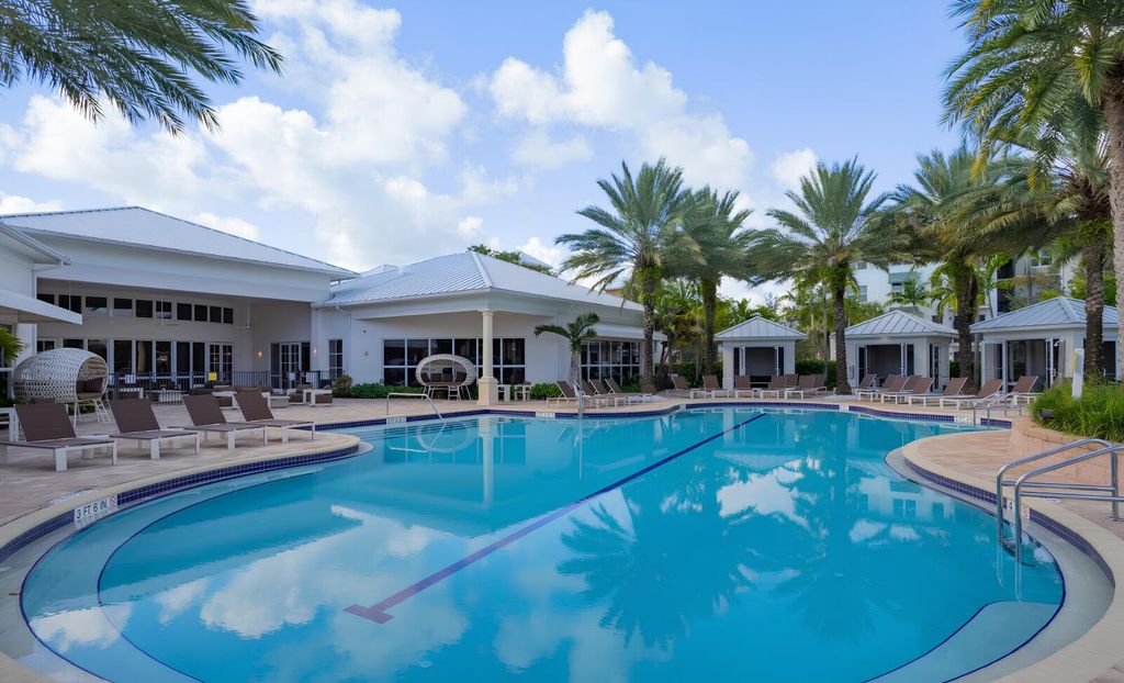 1517 Cameron Samuel Lane, West Palm Beach, FL 33401