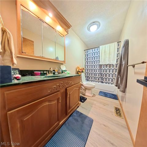 112 Berry Lane, Marietta, OH 45750