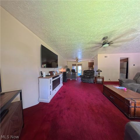 112 Berry Lane, Marietta, OH 45750