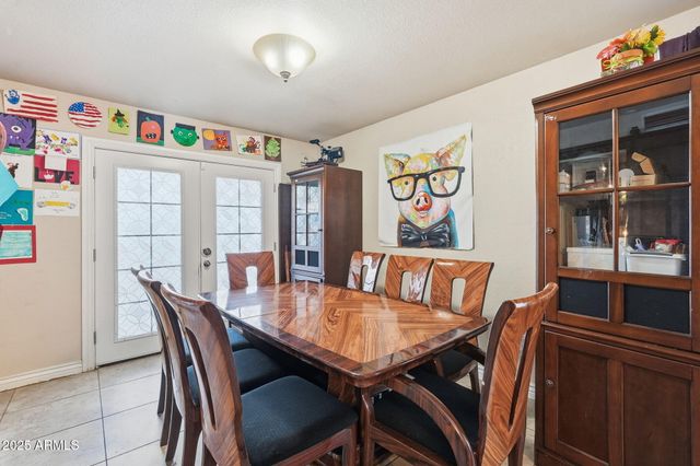 4128 W GELDING Drive, Phoenix, AZ 85053