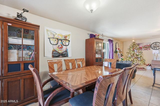 4128 W GELDING Drive, Phoenix, AZ 85053