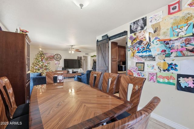 4128 W GELDING Drive, Phoenix, AZ 85053