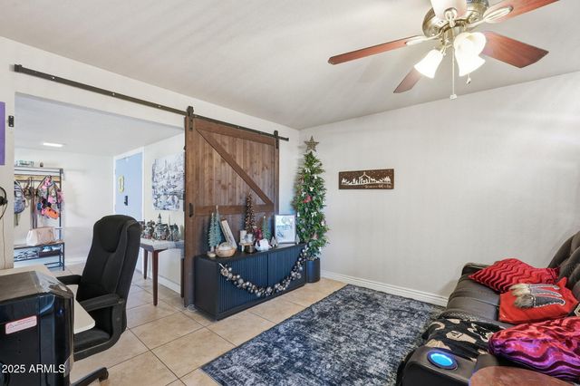 4128 W GELDING Drive, Phoenix, AZ 85053