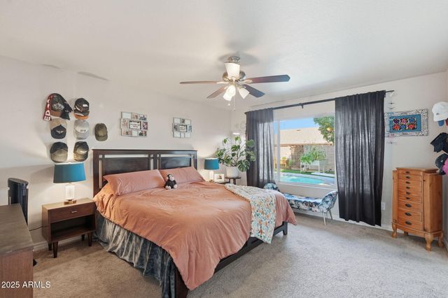 4128 W GELDING Drive, Phoenix, AZ 85053