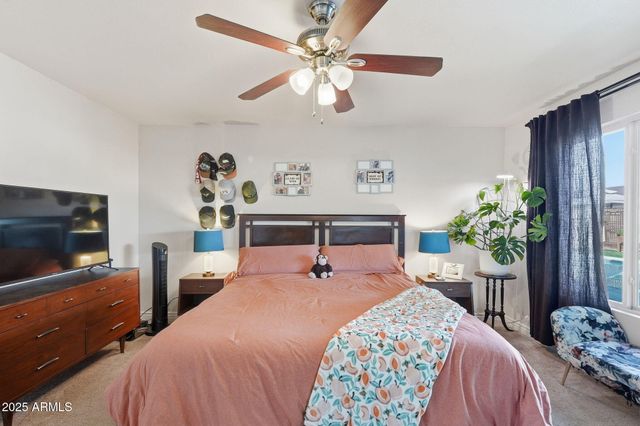 4128 W GELDING Drive, Phoenix, AZ 85053