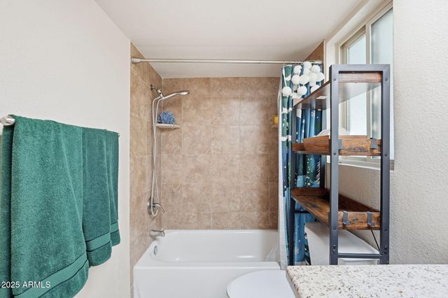 4128 W GELDING Drive, Phoenix, AZ 85053