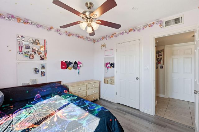 4128 W GELDING Drive, Phoenix, AZ 85053