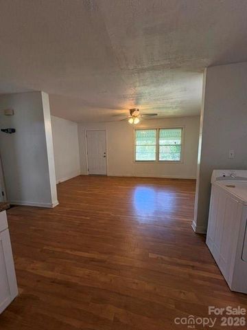 430 S Columbia Street, Gastonia, NC 28054