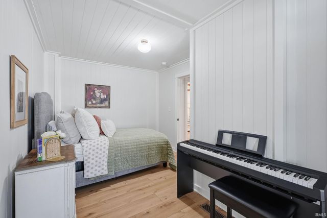 1818 E Street, Bedford, IN 47421