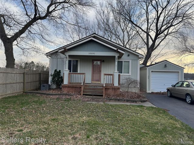 10091 Graham Drive, Springfield Charter Township, MI 48348