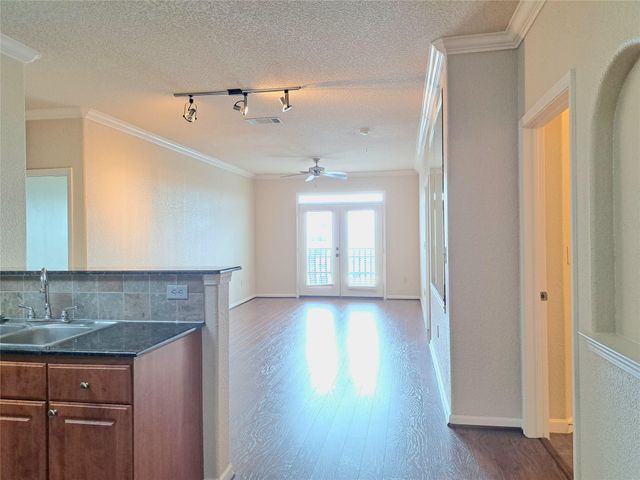 1711 Old Spanish Trail 457, Houston, TX 77054