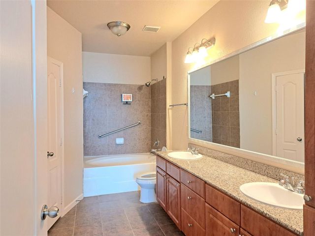 1711 Old Spanish Trail 457, Houston, TX 77054