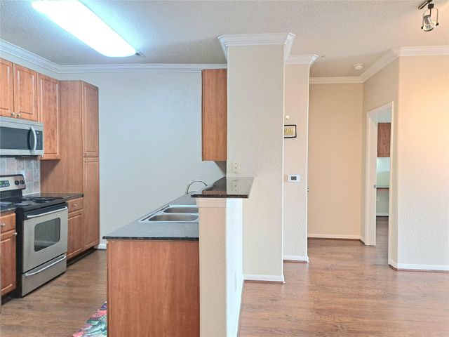 1711 Old Spanish Trail 457, Houston, TX 77054