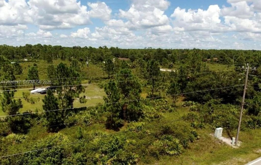 303 E 10th ST, Other City - In The State Of Florida, FL 33972