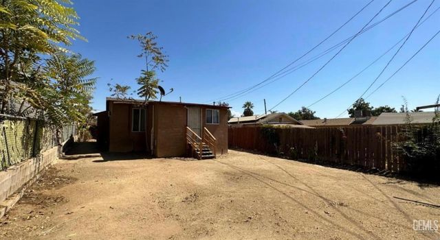 2606 N Baker Street, Bakersfield, CA 93305