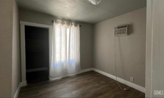 2606 N Baker Street, Bakersfield, CA 93305