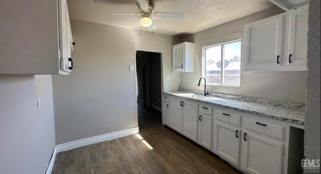 2606 N Baker Street, Bakersfield, CA 93305