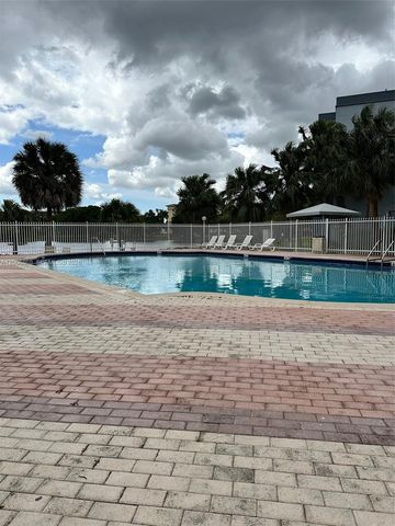 9357 Fontainebleau Blvd D109, Miami, FL 33172