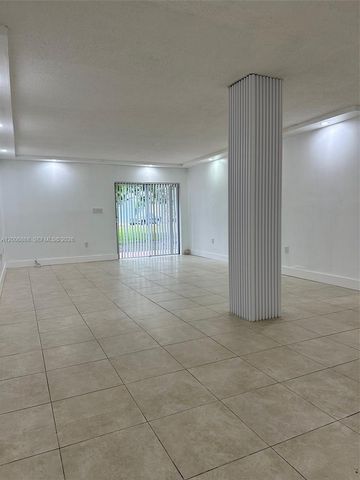 9357 Fontainebleau Blvd D109, Miami, FL 33172