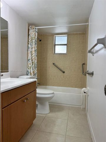 9357 Fontainebleau Blvd D109, Miami, FL 33172