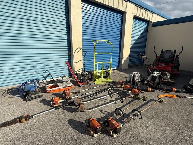 305 SW 9th Ave, Florida City, FL 33034