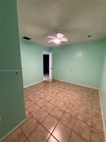 19926 NW 67th Pl, Hialeah, FL 33015