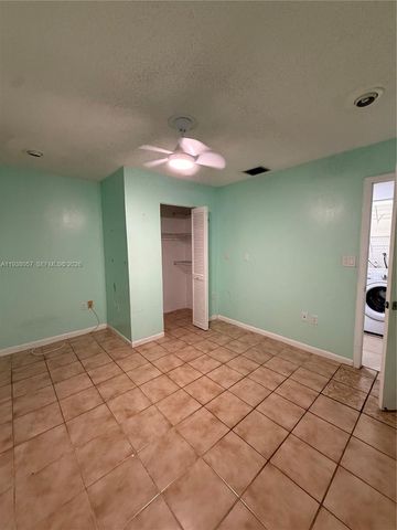 19926 NW 67th Pl, Hialeah, FL 33015