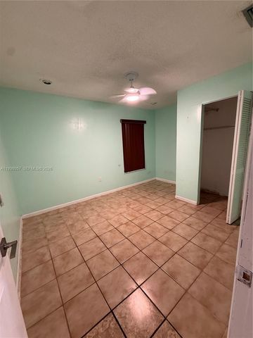 19926 NW 67th Pl, Hialeah, FL 33015