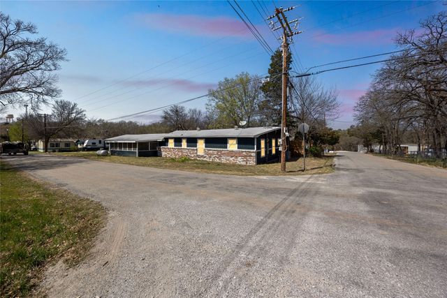 229 Sherman Drive, Pottsboro, TX 75076