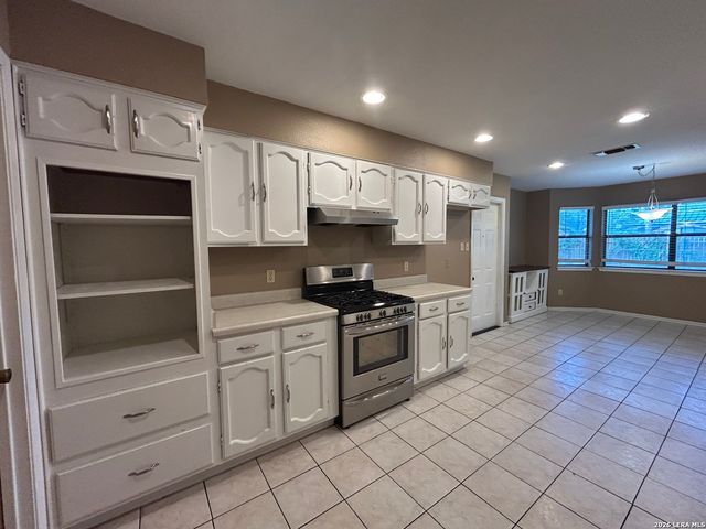 826 TIMBER DR, New Braunfels, TX 78130