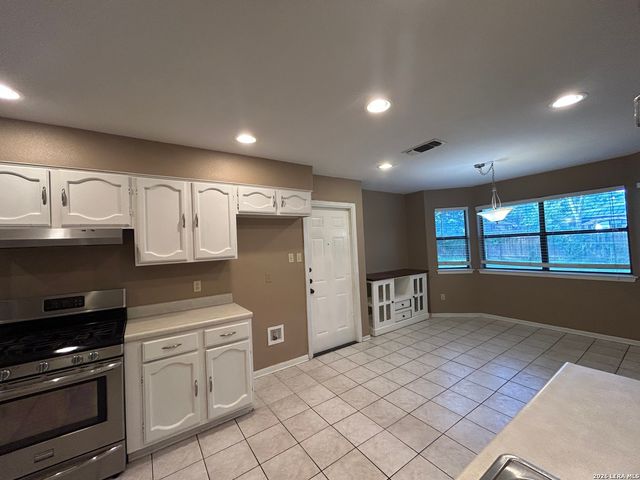 826 TIMBER DR, New Braunfels, TX 78130