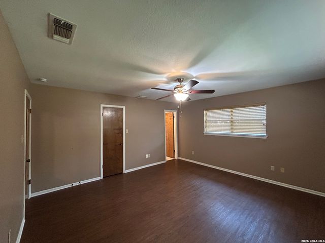826 TIMBER DR, New Braunfels, TX 78130