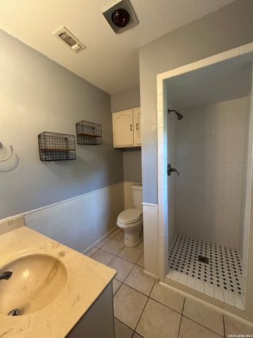 826 TIMBER DR, New Braunfels, TX 78130