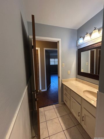 826 TIMBER DR, New Braunfels, TX 78130