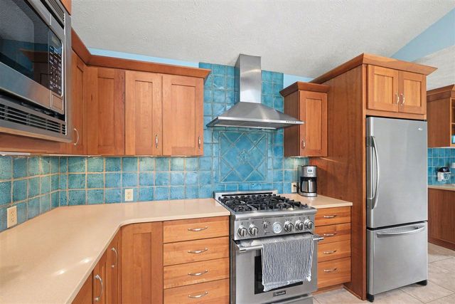 8969 Myers Lake Avenue, Rockford, MI 49341