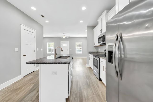 400 Mattie M Kelly Boulevard 7, Destin, FL 32541