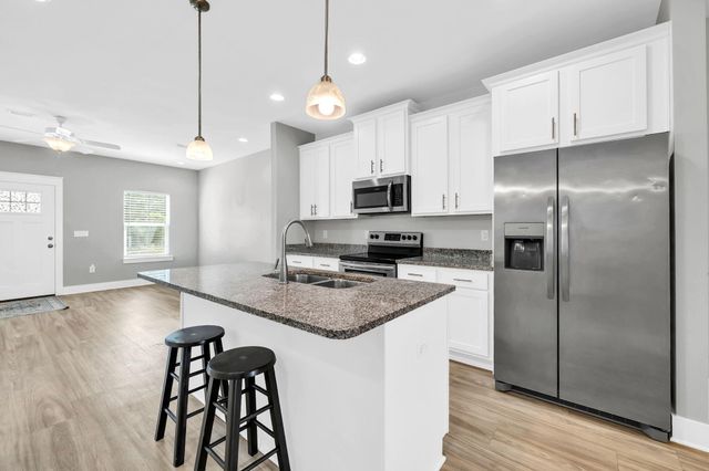 400 Mattie M Kelly Boulevard 7, Destin, FL 32541