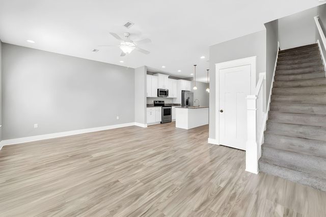 400 Mattie M Kelly Boulevard 7, Destin, FL 32541