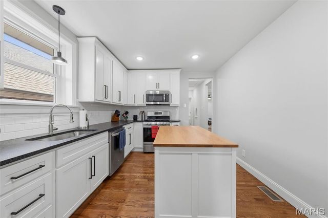 4053 Potomac Street, St Louis, MO 63116