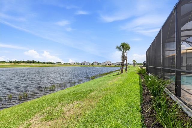 2003 BAMBOO PALM COVE, Bradenton, FL 34212