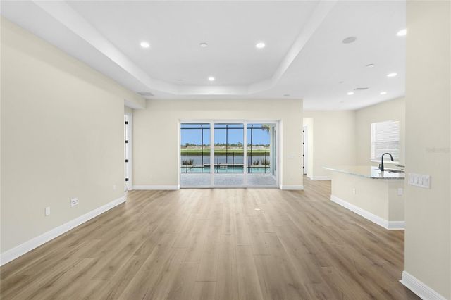 2003 BAMBOO PALM COVE, Bradenton, FL 34212