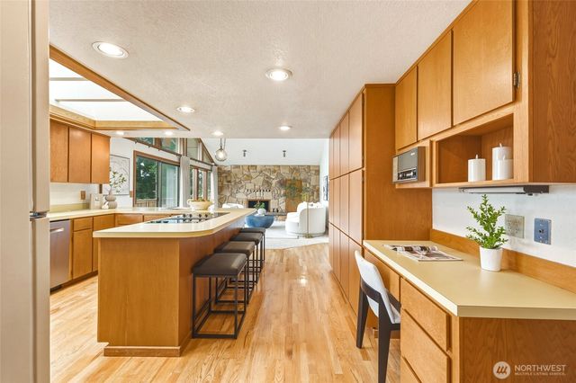 40215 278th Avenue SE, Enumclaw, WA 98022