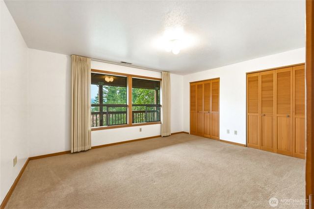 40215 278th Avenue SE, Enumclaw, WA 98022