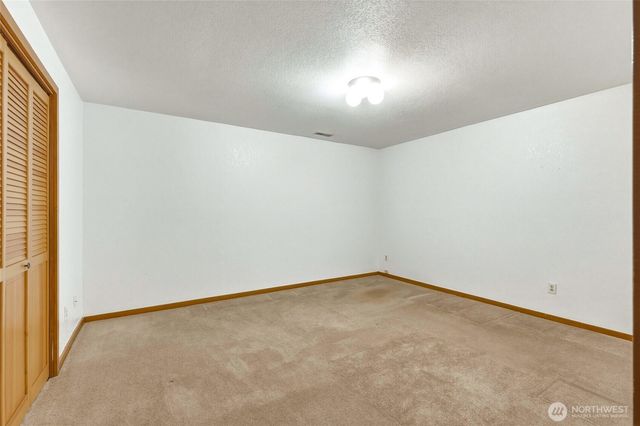 40215 278th Avenue SE, Enumclaw, WA 98022