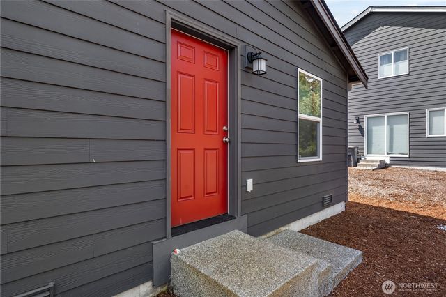 4345 SE Woodford Court, Port Orchard, WA 98366