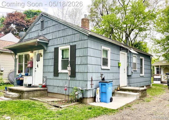 1331 Comfort Street, Lansing, MI 48915