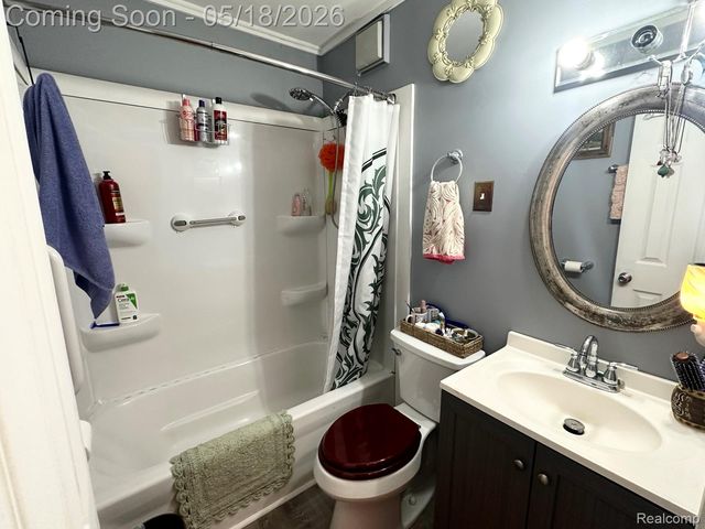 1331 Comfort Street, Lansing, MI 48915