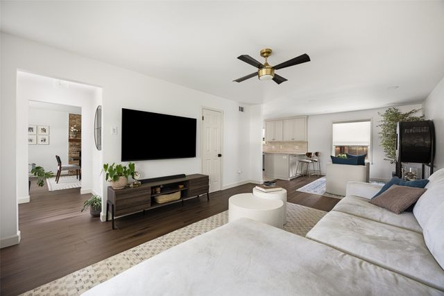 1537 Mapleton Drive, Dallas, TX 75228