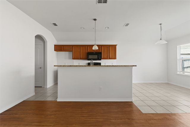 629 Antonio Lane, Waxahachie, TX 75165